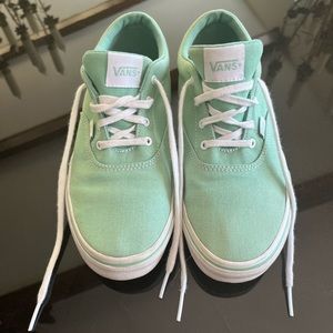 Women’s Size 6 Vans